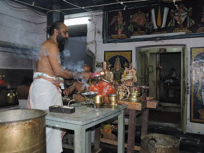 resized_23rd mar 15 - sri poundrikapuram andavan ashram uthira veethi - thirumanjanam (92)