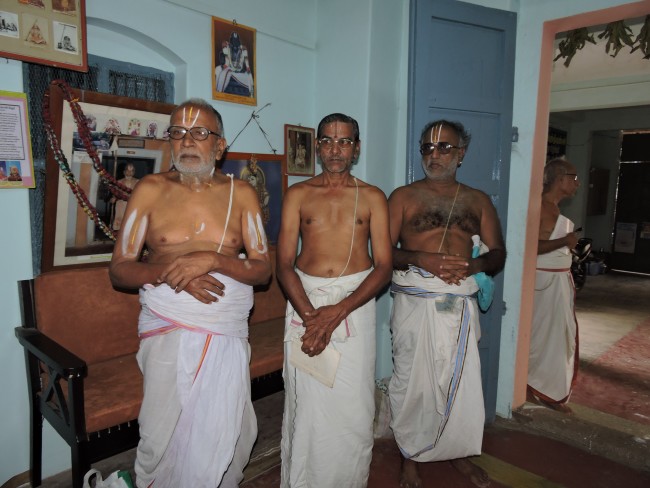 13th apr 15 - 8 to 11am vennatrankarai swami kainkaryam (7)