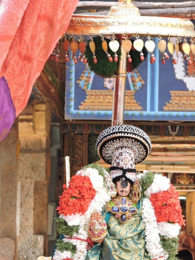 18th apr 15 - 5 to 6pm - theerthavari kandarulli asthanam ezhuntharullal (5)
