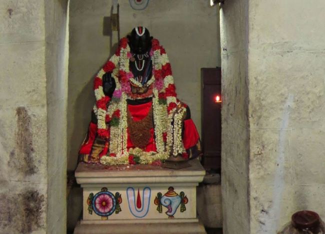 Kanchi Sri Devaperumal Chithirai Ekadasi Purappau  2015 37