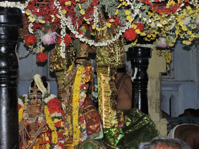 Sri Namperumal Uraiyur Ezhundarulal Serthi-2015-10