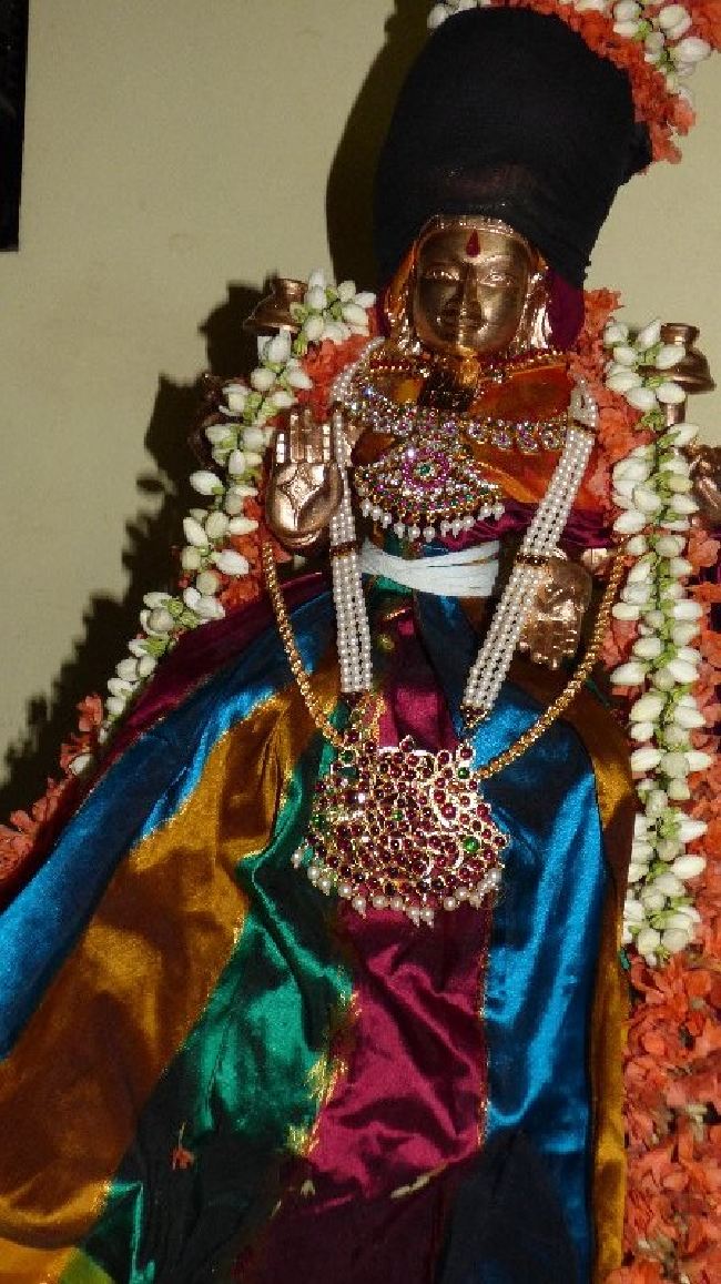 THirukurallappan Kamalavalli Thayar Befor Pradhishtai-2015 11