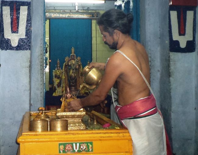 Thiruvelukkai Sri Azhagiya Singaperumal Chithirai Ammavasai thirumanjanam 2015 04