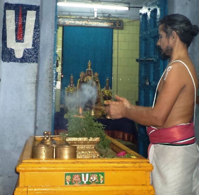Thiruvelukkai Sri Azhagiya Singaperumal Chithirai Ammavasai thirumanjanam 2015 05