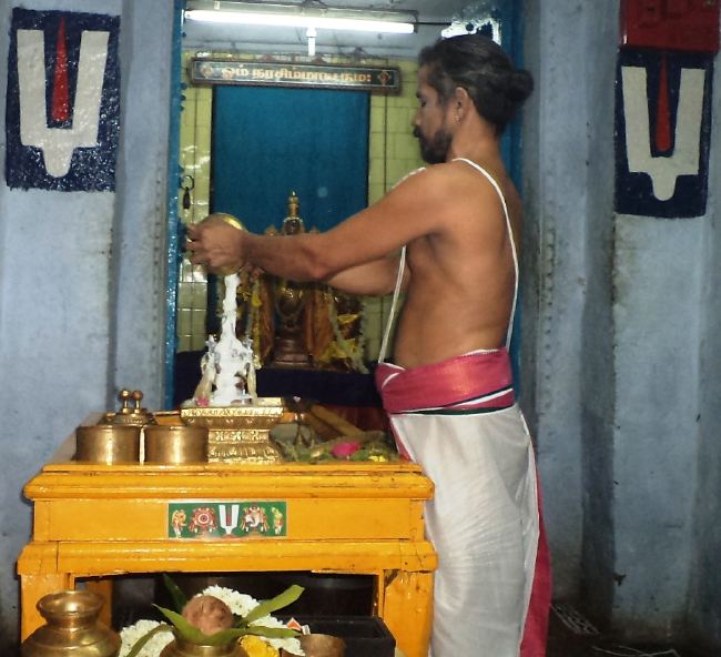 Thiruvelukkai Sri Azhagiya Singaperumal Chithirai Ammavasai thirumanjanam 2015 38