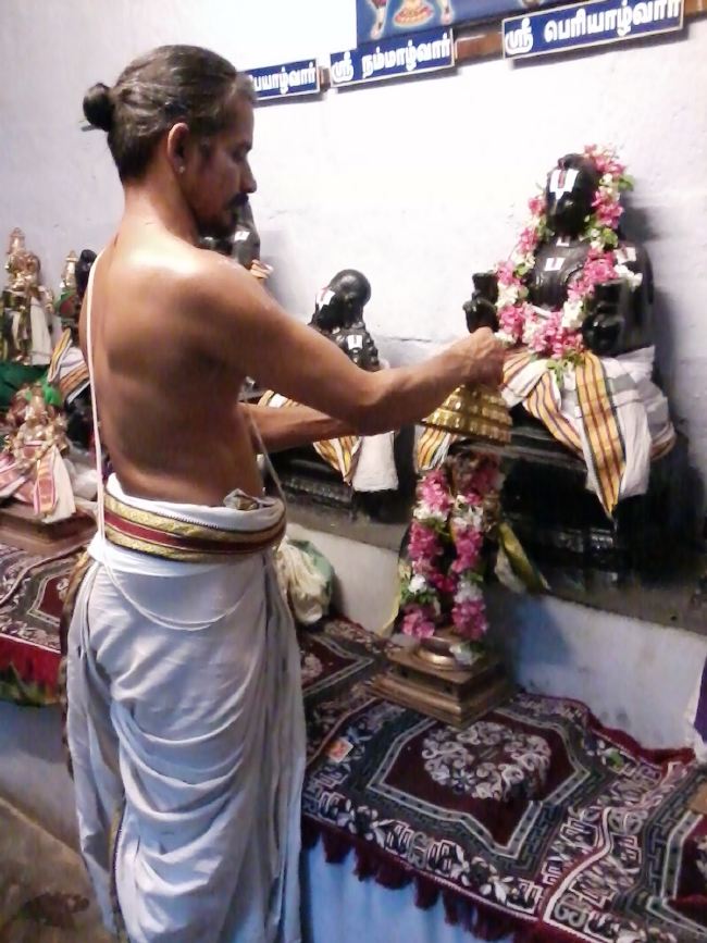 Thiruvelukkai Sri Mukundanayaga Perumal Panguni swathi sevai 2015 -18