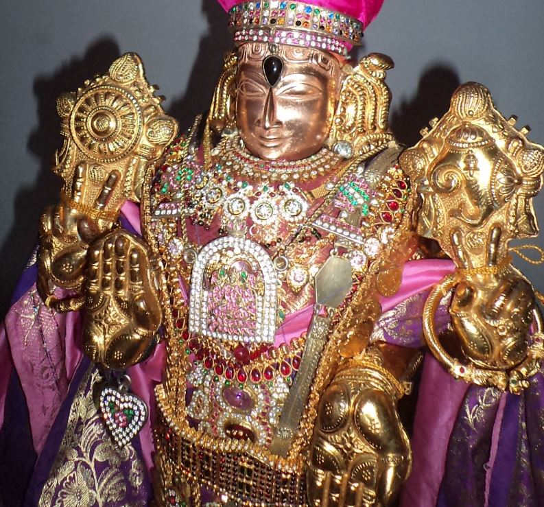 Thiruvelukkai Sri Mukundanayagan panguni uthiram viswaroopa sevai asthanam