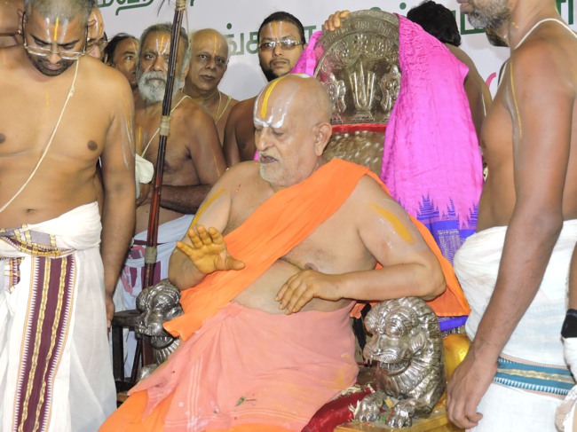 HH Srimushnam Andavan Sathabisheka Thirunakshatra Mahotsavam Divya Desa Mariyathai book release 2015-0038