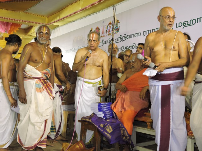 HH Srimushnam Andavan Sathabisheka Thirunakshatra Mahotsavam Divya Desa Mariyathai book release 2015-0095