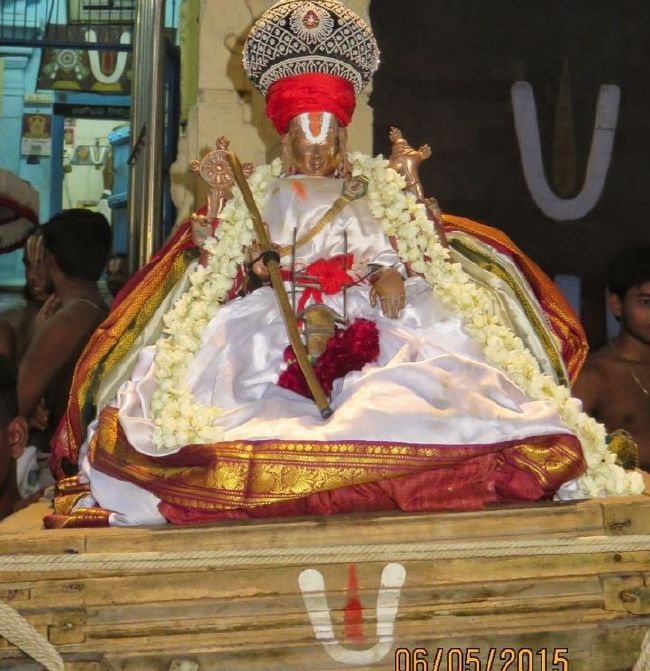 Kanchi Sri Perarulalan Manmadha varusha Thottotsavam morning Purappadu  2015 12