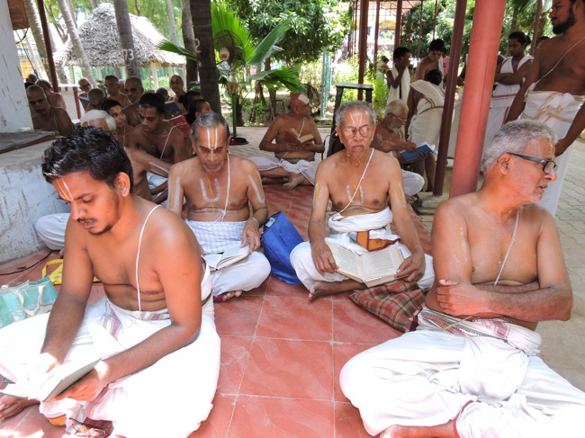 Srimushnam Andavan Sathabisheka Mahotsavam  day 3 Padhuka Goshti-2015-33