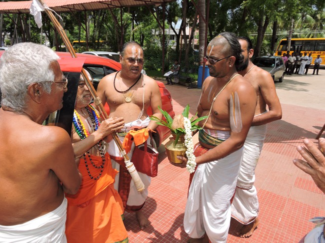 Srimushnam Andavan Sathabisheka Mahotsavam  day 3 Sriranga Narayana Jeeyar Visits-2015-03