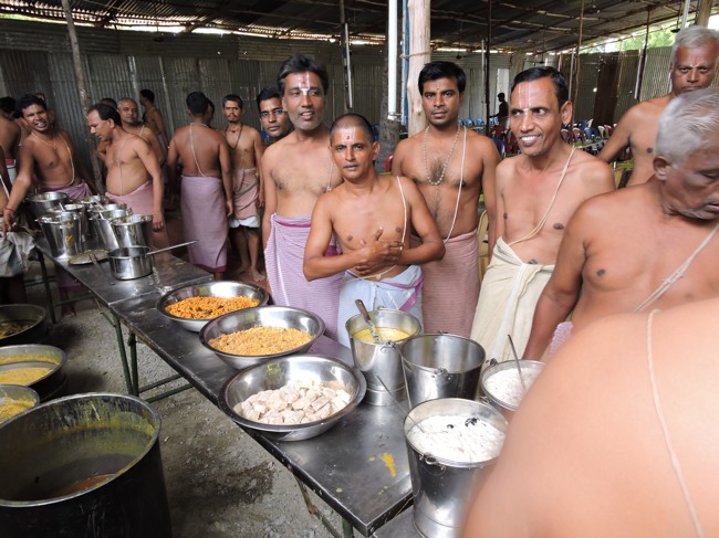 Srimushnam Andavan Sathabisheka Mahotsavam  day 3  Visits-Veda Parayanam 2015-00