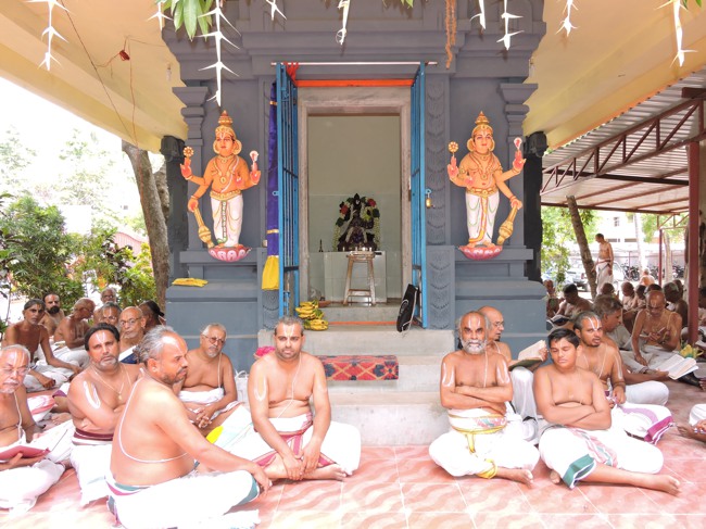 Srimushnam Andavan Sathabisheka Mahotsavam  day 3  Visits-Veda Parayanam 2015-01