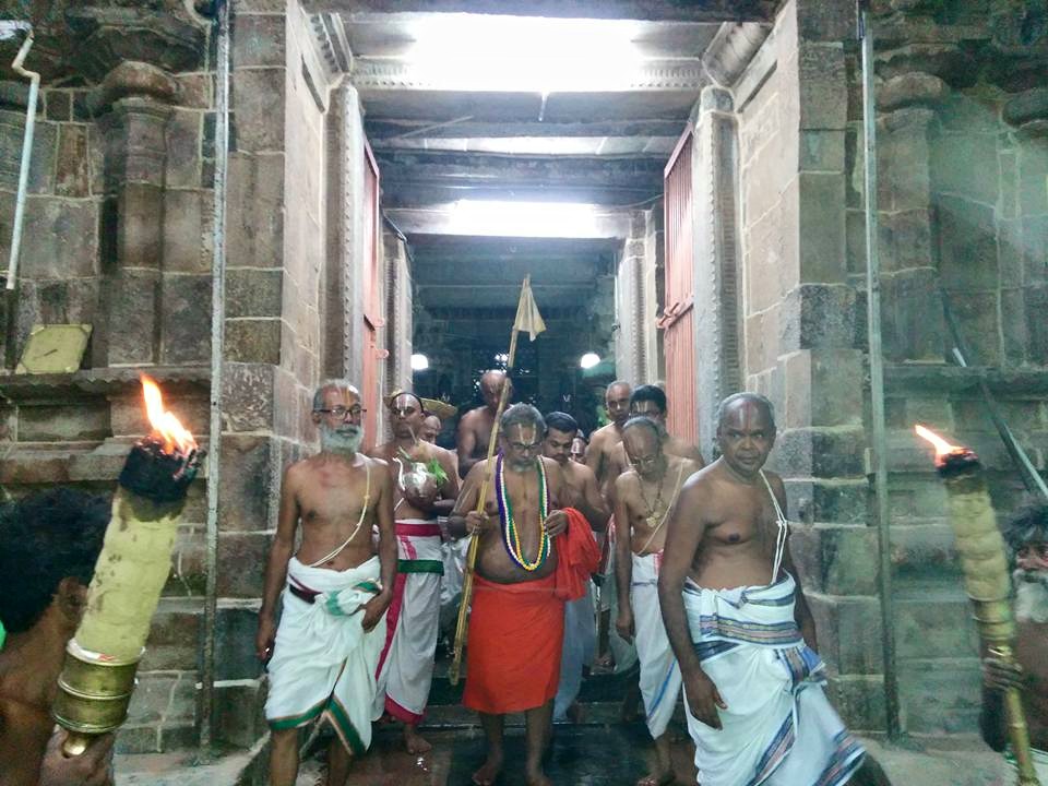 Srimad azhagiyasingar arrived  kumbakonam 13