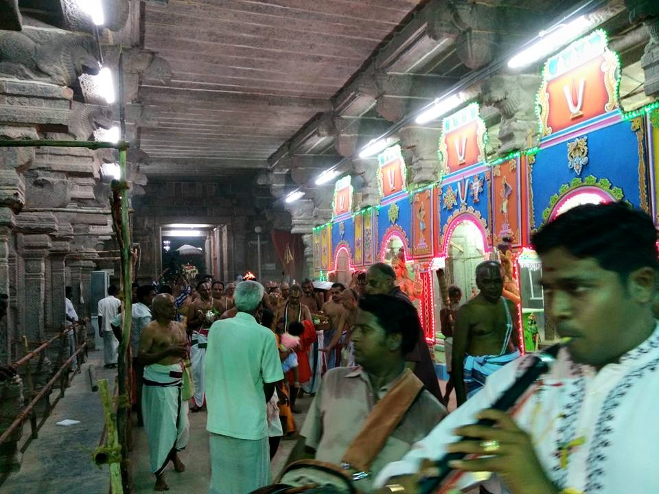 Srimad azhagiyasingar arrived  kumbakonam 33
