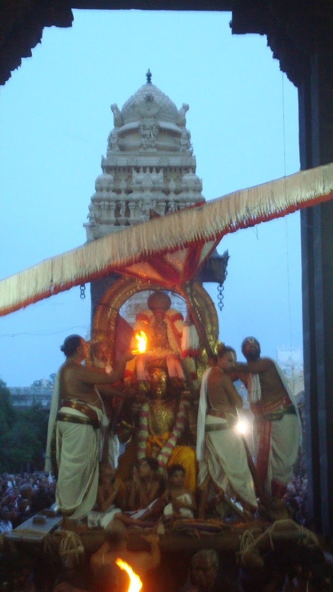 Kanchi Devarajaswami temple Aadi Garuda Sevai 2015-13