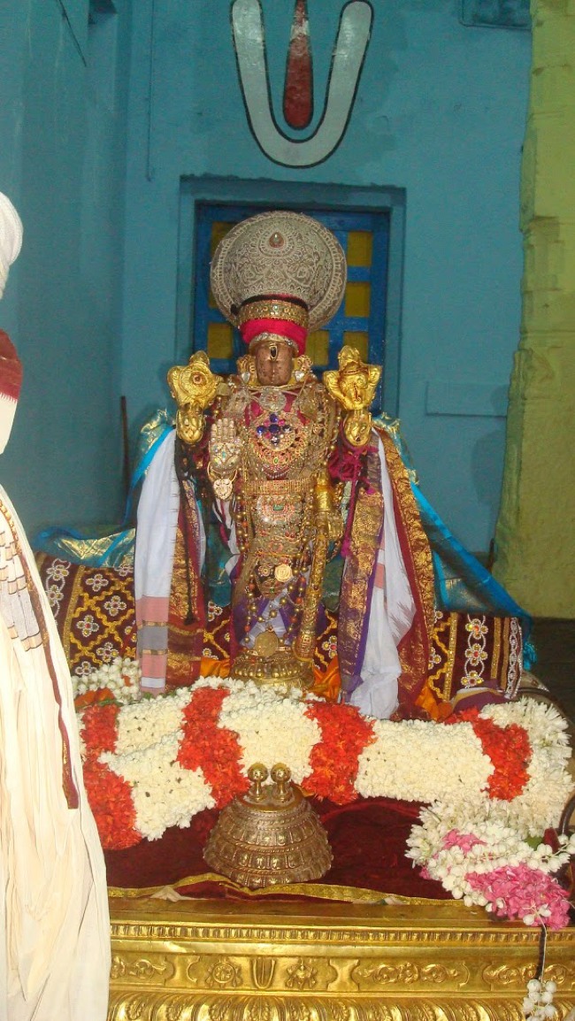 Kanchi Devarajaswami temple Alavandhar Satrumurai 2015-00