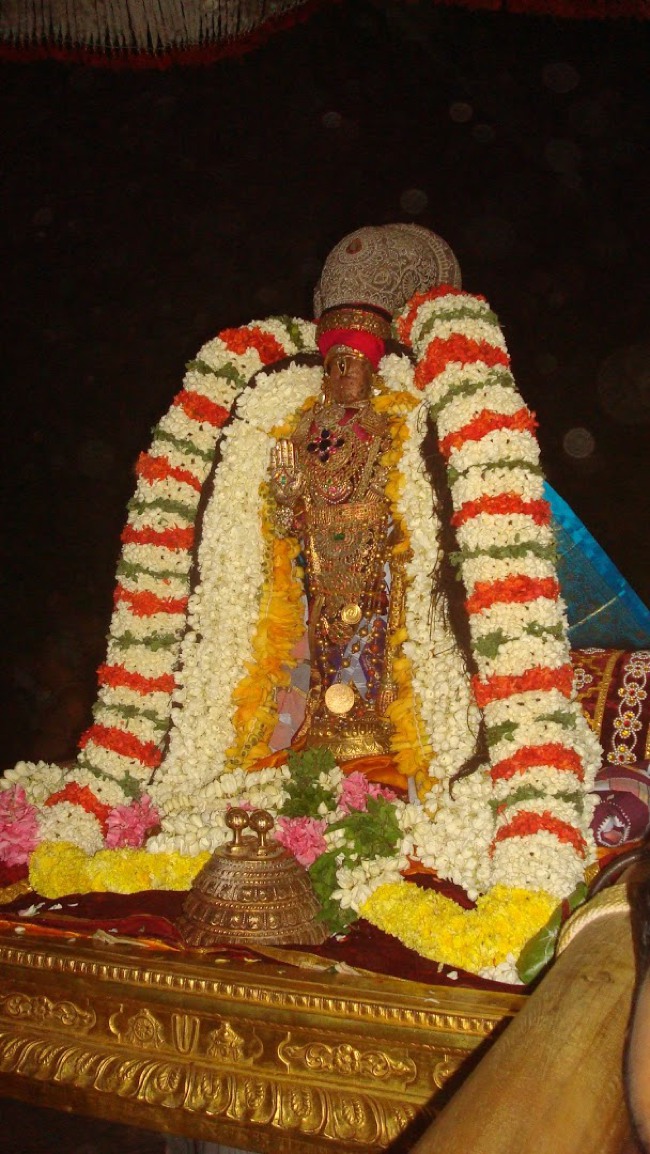 Kanchi Devarajaswami temple Alavandhar Satrumurai 2015-01