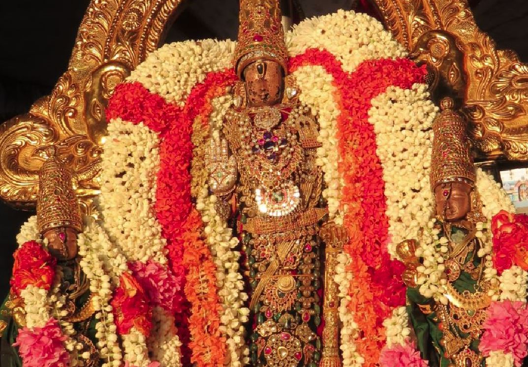 Kanchi Sri Devararajaswami Temple Thiruvadipooram Oorkoolam 2015-1