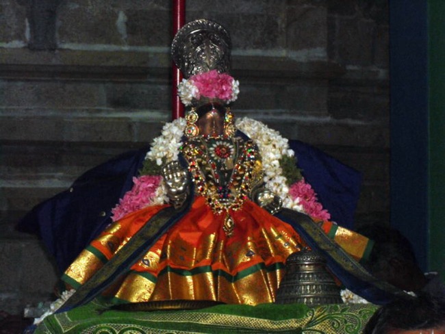 Thirukannamangai Sri Bhakthavatsala Perumal temple aadi velli thayar purappadu 2015-06