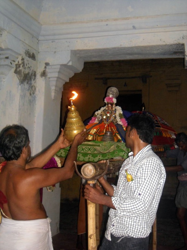 Thirukannamangai Sri Bhakthavatsala Perumal temple aadi velli thayar purappadu 2015-11