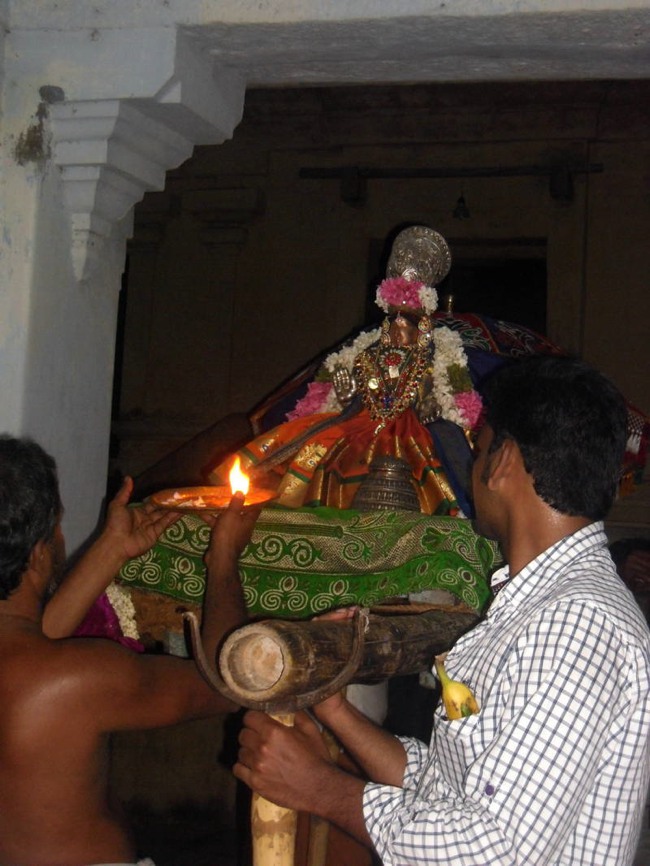 Thirukannamangai Sri Bhakthavatsala Perumal temple aadi velli thayar purappadu 2015-12