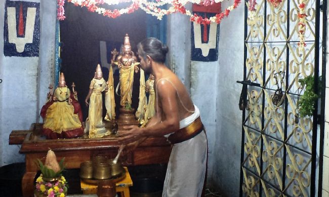 Thiruvelukkai Sri Azhagiya Singaperumal temple avathara utsvam thirumanjanam-2015 07