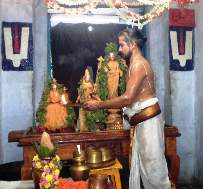 Thiruvelukkai Sri Azhagiya Singaperumal temple avathara utsvam thirumanjanam-2015 08