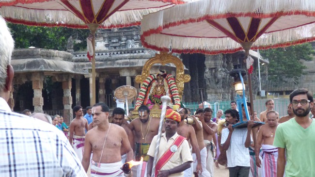 Kanchi Sri Devarajaswami TEmple Perundhevi Thayar Purattasi Sukravara Purappadu -2015-05