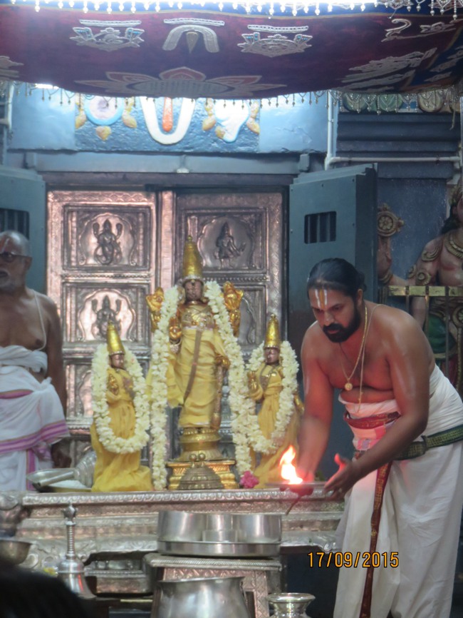 Kanchi Sri Devarajaswami TEmple Purattasi masapirappu Purappadu -2015-30