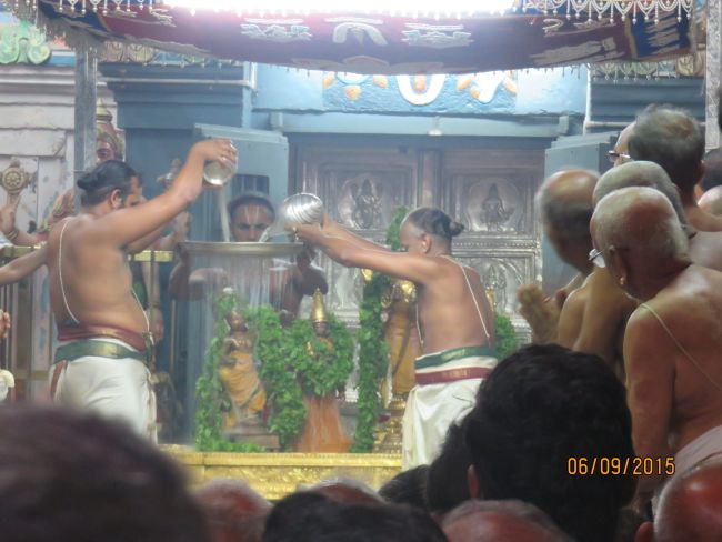 Kanchi Sri Devarajaswami Temple Sangu Pal  Utsavam 2015 17