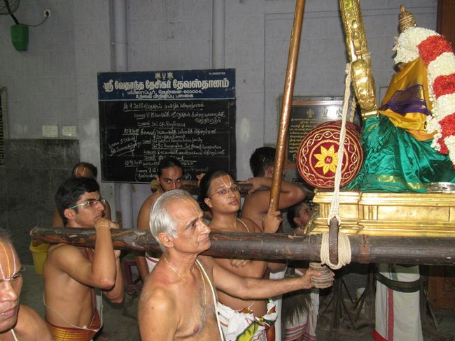 Mylapore SVDD Srinivasa Perumal Temple Swami Desikan Manmadha Varusha Thirunakshatra Utsavam Kannadi Arai Purappadu11