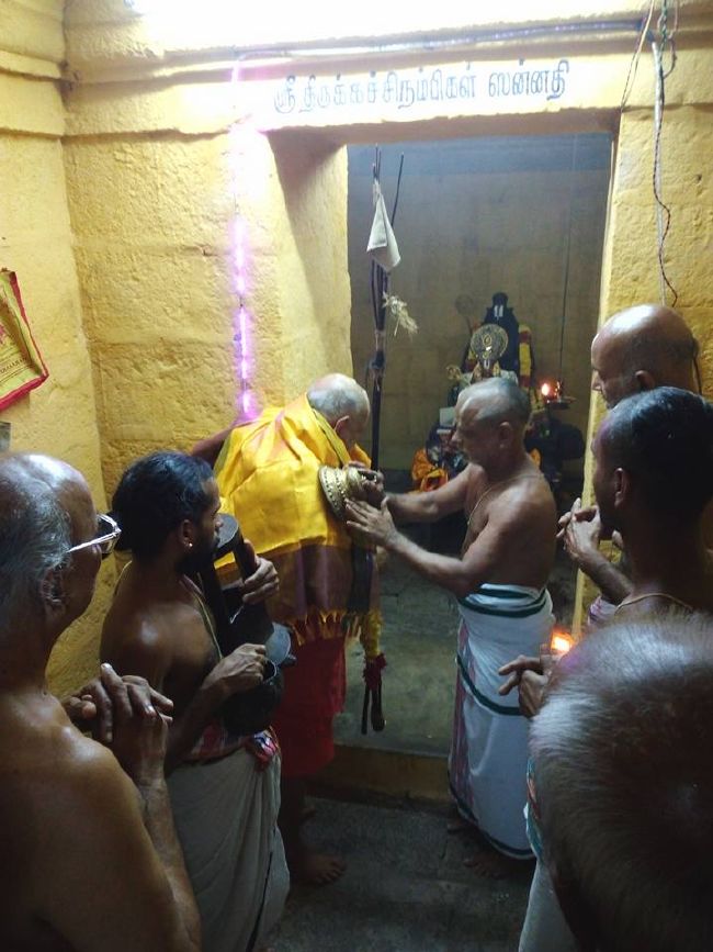 Sri Mushnam Andavan Mangalasaasanam at Kanchi Thirukacchi nambi and Koorathazhwan Sannadhi 2015 04