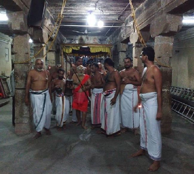 Sri Mushnam Andavan Mangalasasanam at Pachai Vannar and Pavazha Vannar Kovil Kanchi 2015 12