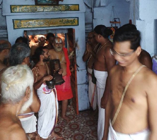 Sri Mushnam Andavan Mangalasasanam at Pachai Vannar and Pavazha Vannar Kovil Kanchi 2015 19