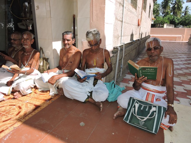 Srirangam Ahobila Mutt Mukkur Azhagiyasingar Thirunakshatra Utsavam day 1-2015-16