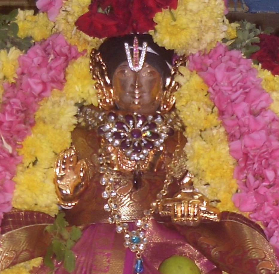 Swami desikan Thirukannamangai day 4-2015
