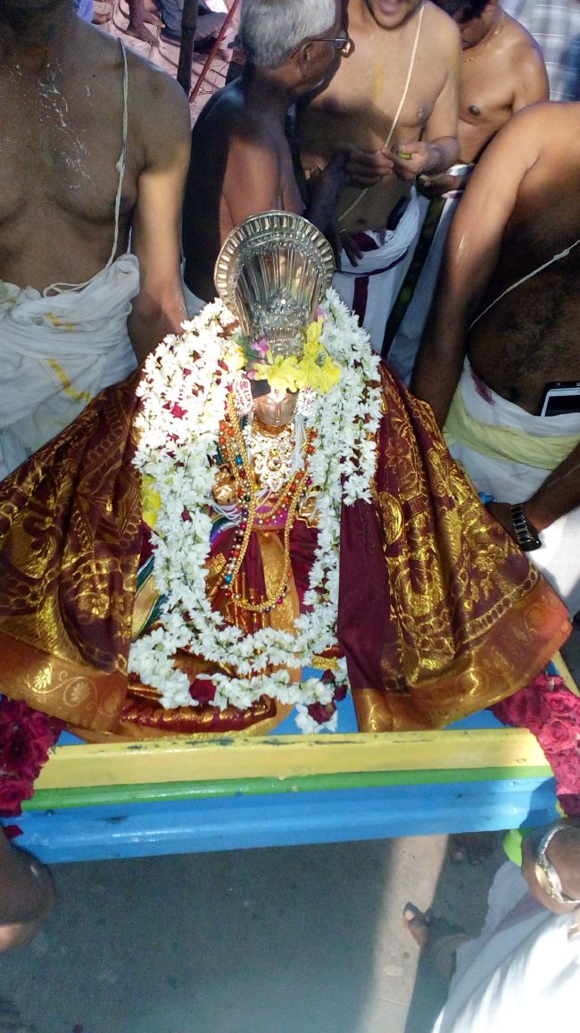 Thirukkannamangai Swami Desikan Sannadhiku Perumal Ezhundharulal  2015-12.jpg