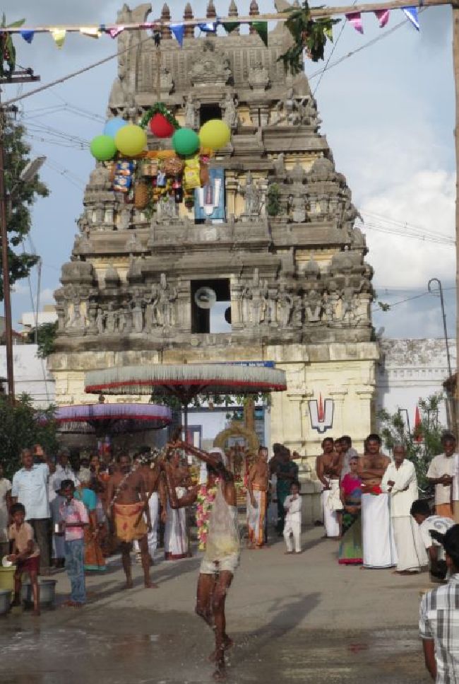Thiruvelukkai Sri Azhagiya Singaperumal  Temple Uriyadi Purappadu -2015 17