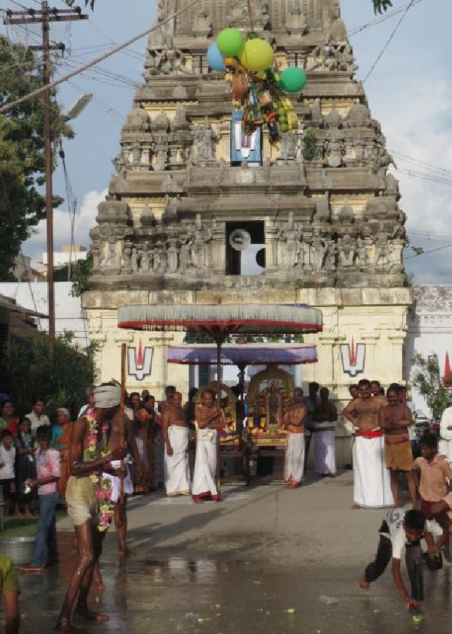 Thiruvelukkai Sri Azhagiya Singaperumal  Temple Uriyadi Purappadu -2015 18