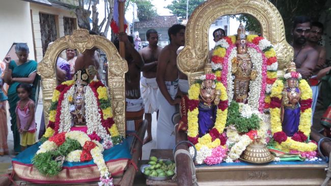 Thiruvelukkai Sri Azhagiya Singaperumal  Temple Uriyadi Purappadu -2015 27