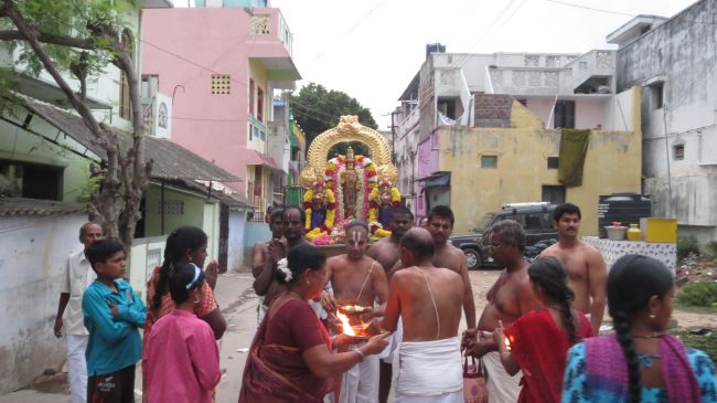 Thiruvelukkai Sri Azhagiya Singaperumal  Temple Uriyadi Purappadu -2015 28