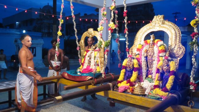 Thiruvelukkai Sri Azhagiya Singaperumal  Temple Uriyadi Purappadu -2015 32