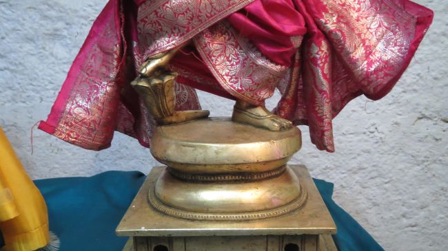 Thiruvelukkai Sri Azhagiya Singaperumal  Temple Uriyadi Purappadu -2015 40