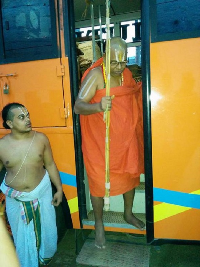 HH 46th Srimad Azhagiyasingar Vijayam to Srirangam Dasavatara Sannidhi8