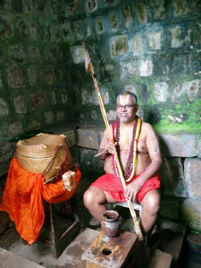 HH 46th Srimath Azhagiyasingar Mangalasasanam And Sri Malolan Utsavar Serthi Utsavam At Upper Ahobilam29