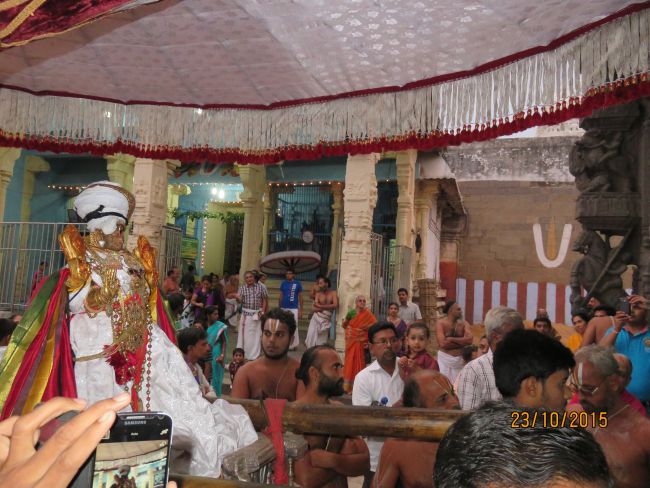 Kanchi Perumal Kovil Vijayadasami Parvettai Utsavam 2015-03.jpg