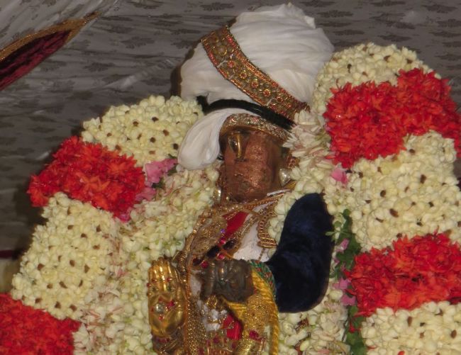 Kanchi Perumal Kovil Vijayadasami Parvettai Utsavam 2015-16.jpg