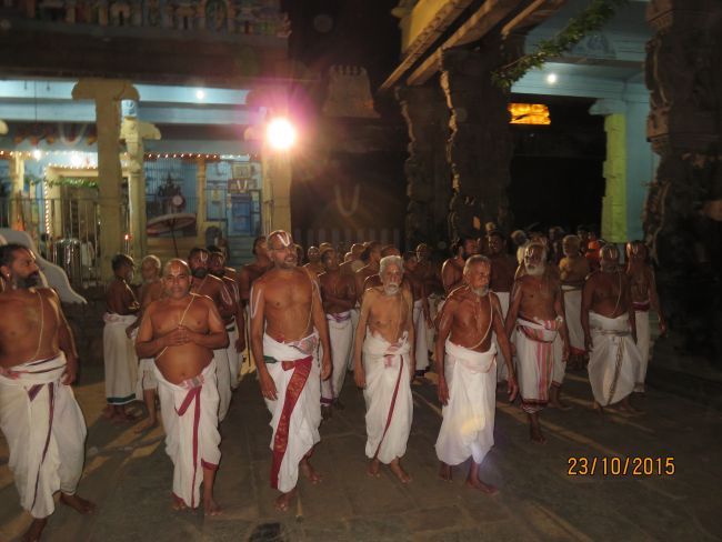 Kanchi Perumal Kovil Vijayadasami Parvettai Utsavam 2015-22.jpg